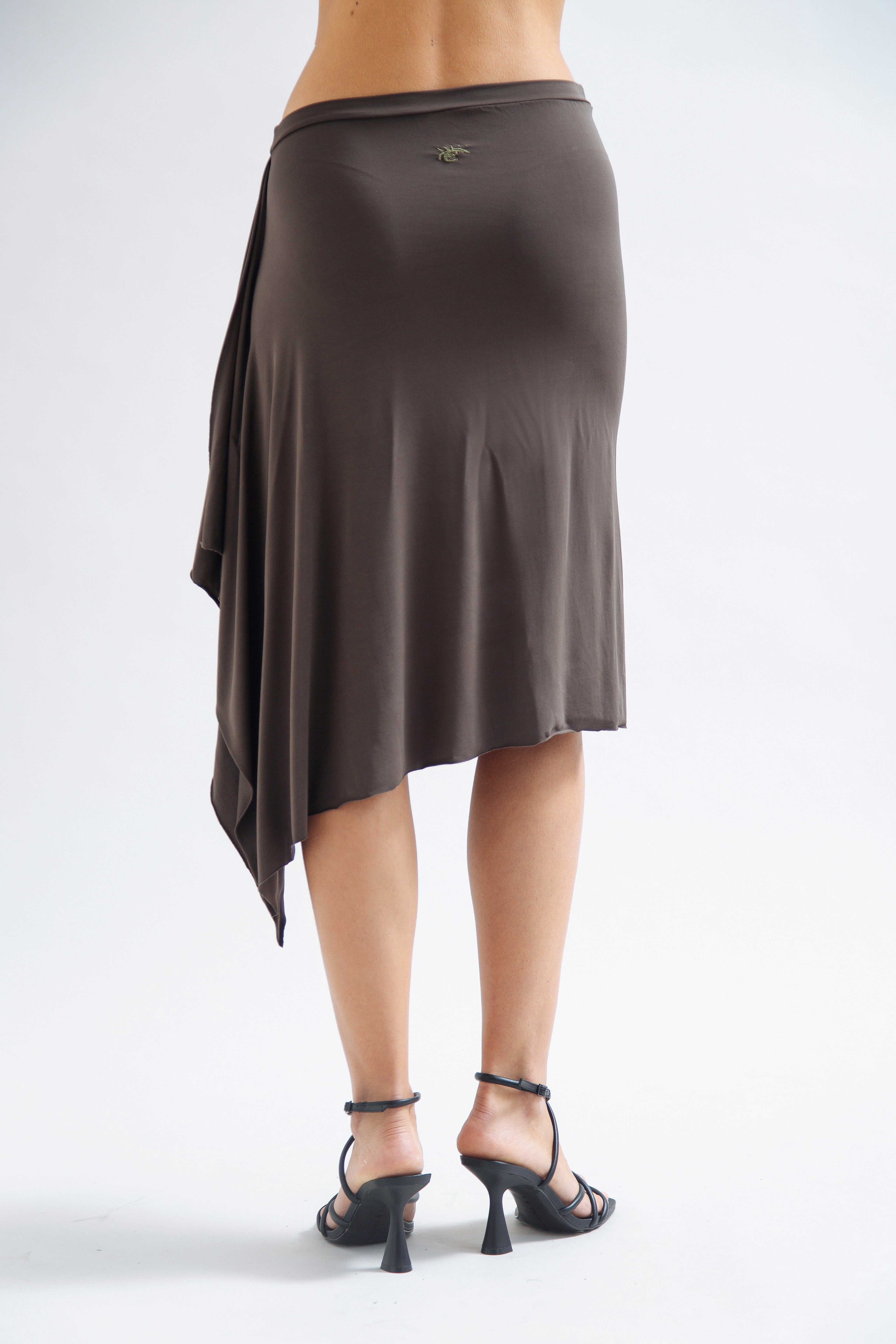 DRAPED SLEEK SKIRT