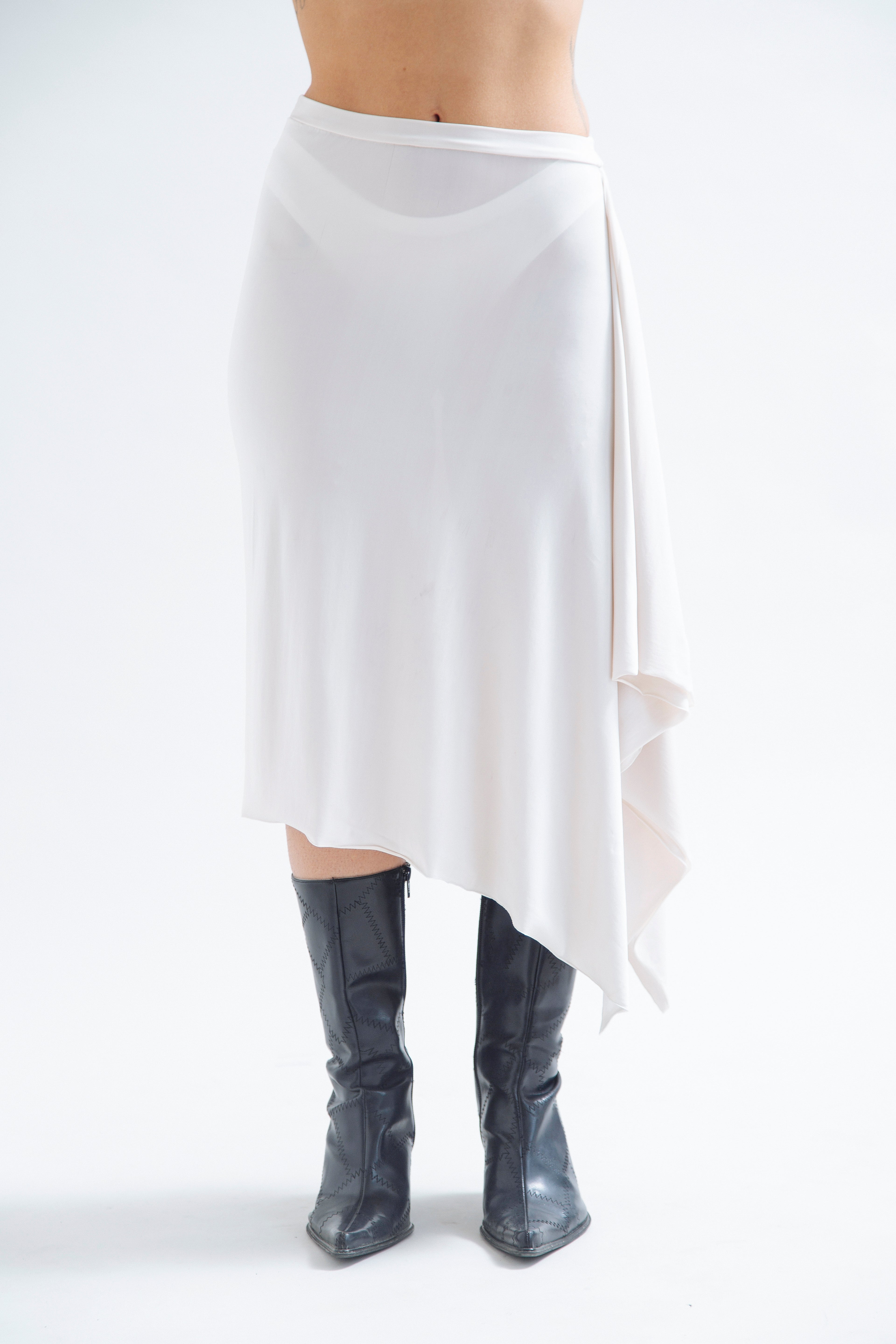 DRAPED SLEEK SKIRT