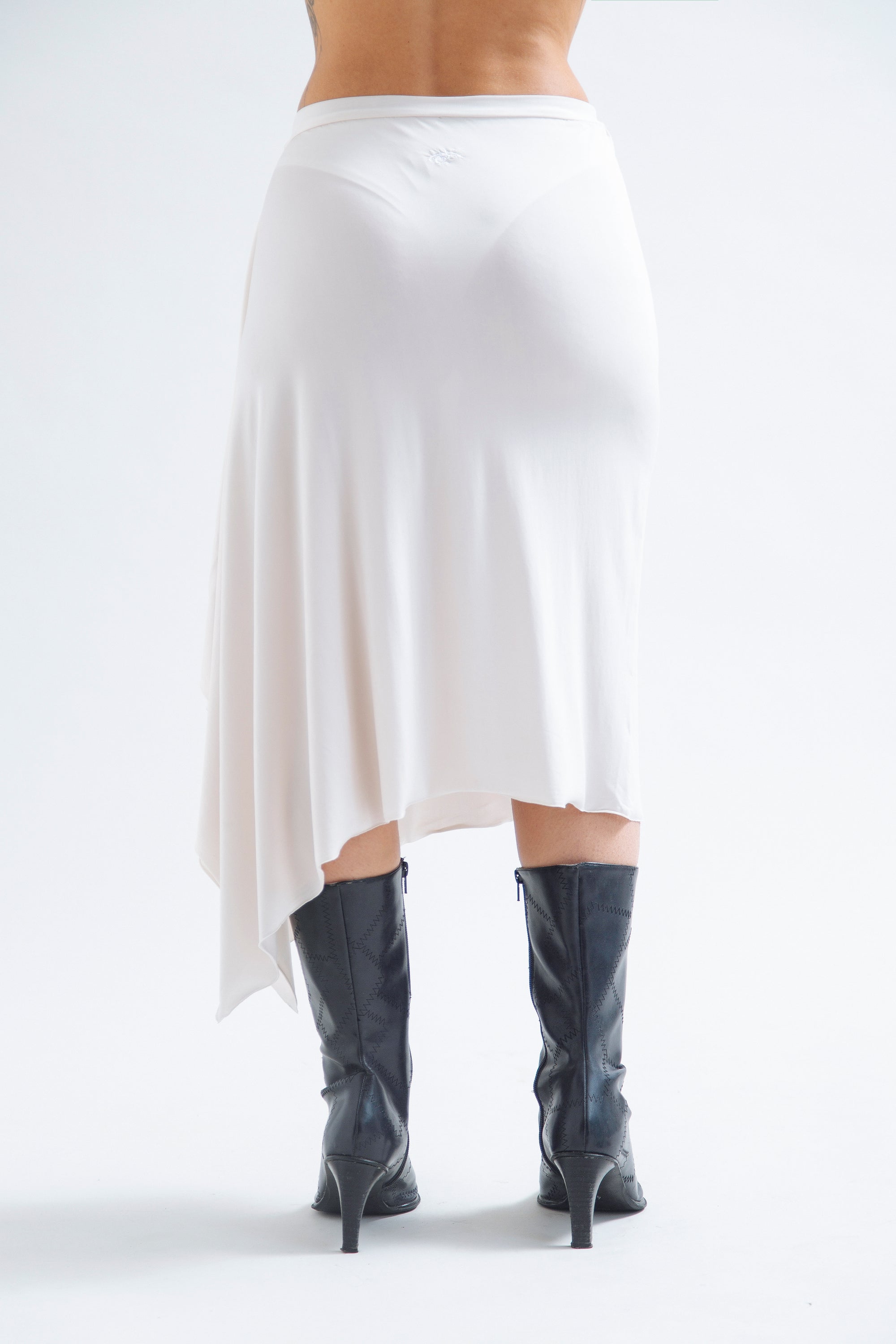 DRAPED SLEEK SKIRT
