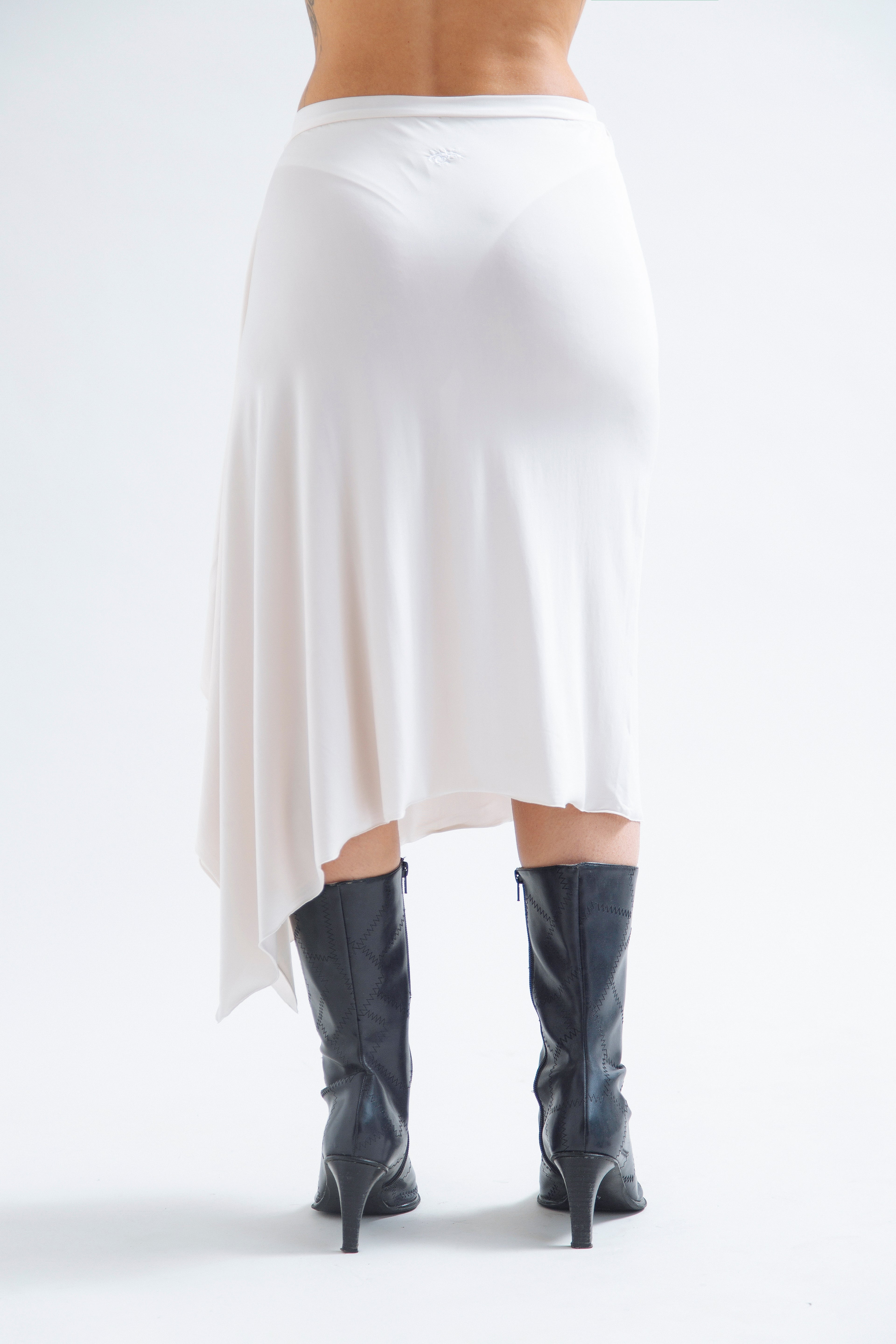DRAPED SLEEK SKIRT