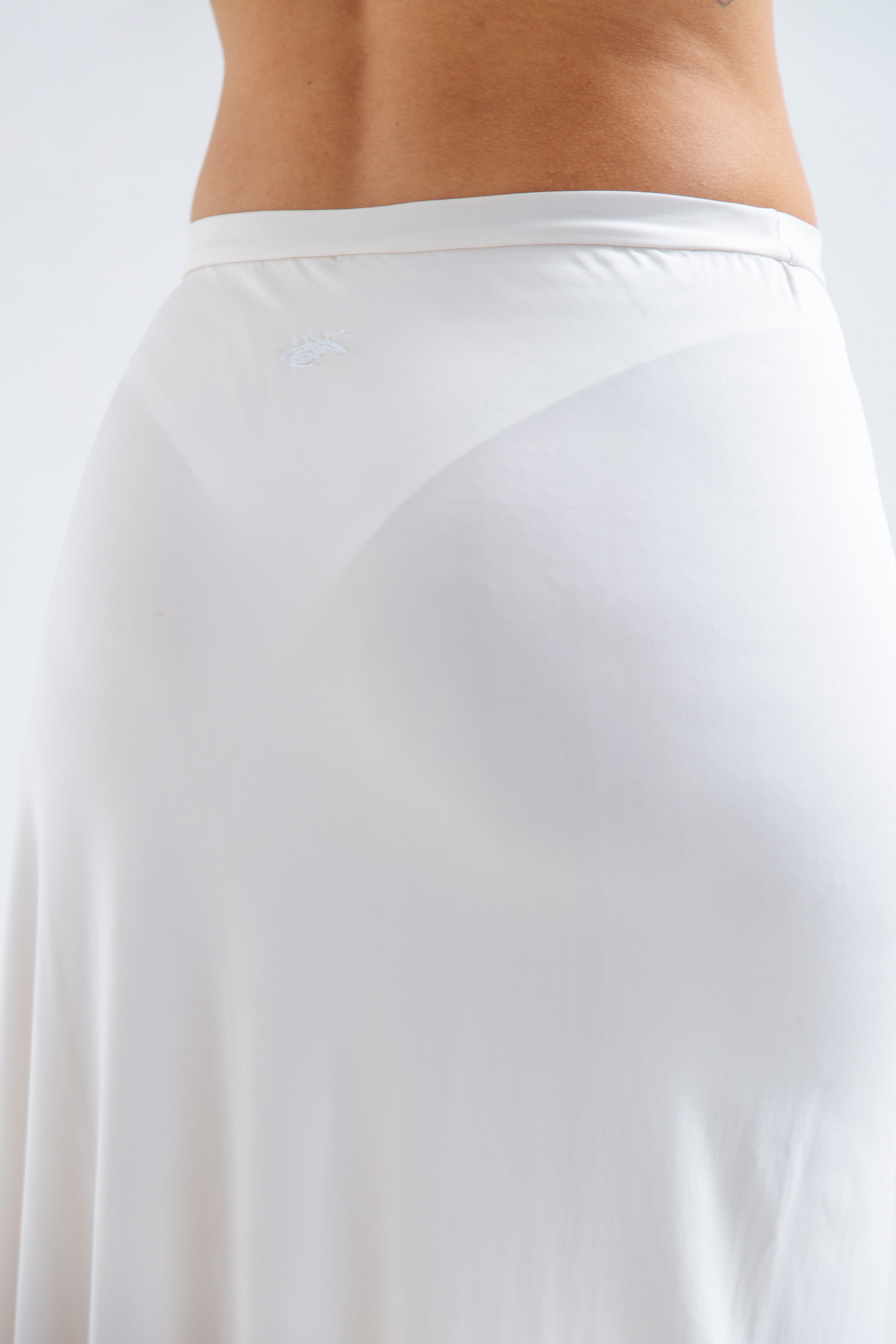 DRAPED SLEEK SKIRT